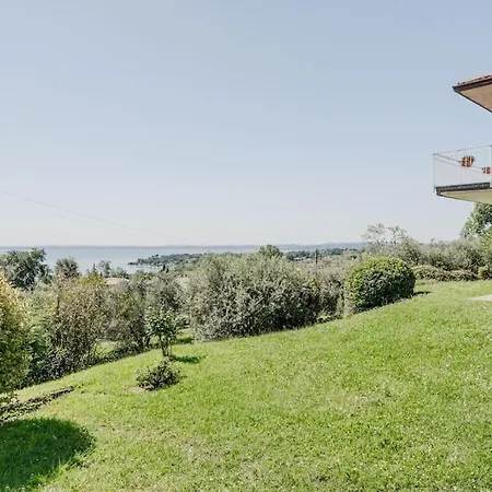 Host4u - Gardoncino With Pool And Beautiful Garden On Of Garda Lejlighed *
