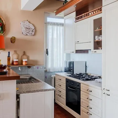 Host4u - Gardoncino With Pool And Beautiful Garden On Of Garda Montinelle