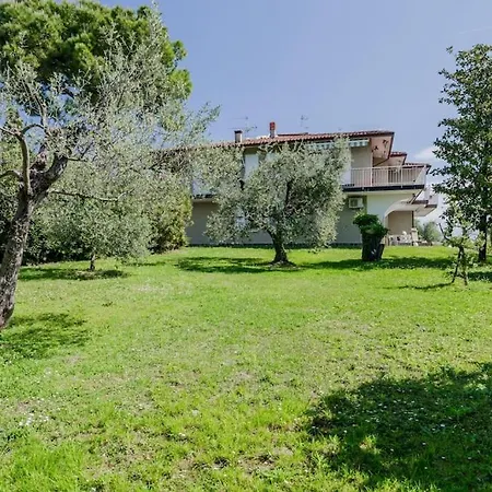 Host4u - Gardoncino With Pool And Beautiful Garden On Of Garda * Montinelle
